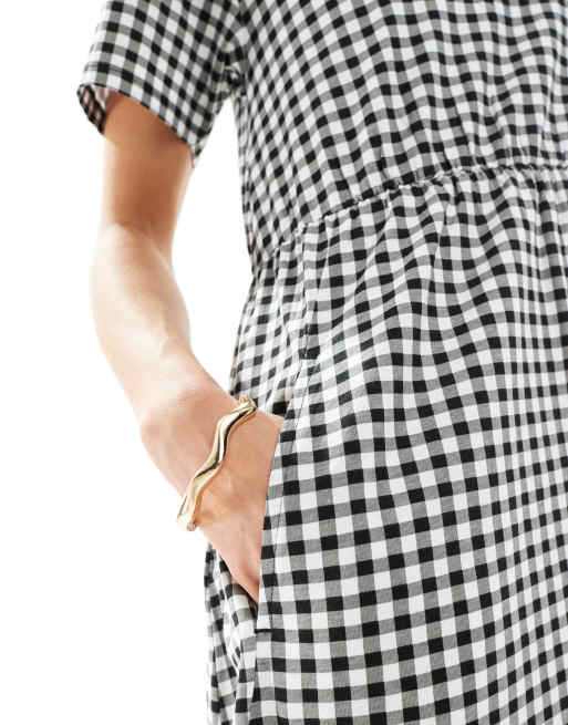 Vestido midi a cuadros vichy negros y blancos de manga corta con bolsillos de punto liso de Threadbare, 3 de 4