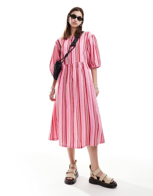 Vestido midi a rayas de colores amplio de sirsaca de Monki