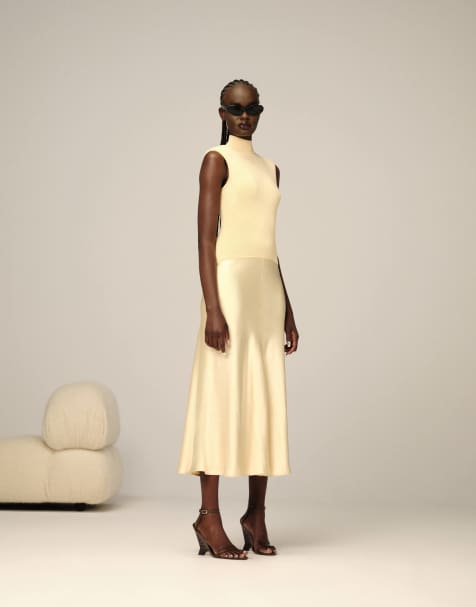 Vestido midi amarillo pastel de punto con cintura caída de satén de ARRANGE - view 1