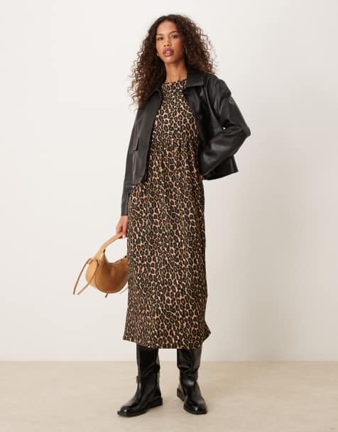 Vestido midi amplio con estampado de leopardo y lazo en la espalda de tejido efecto rugoso de New Look - view 1