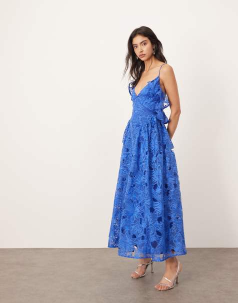Vestido midi azul cobalto con cintura baja, tiras en la espalda y detalle de volantes de encaje calado de ARRANGE - view 1