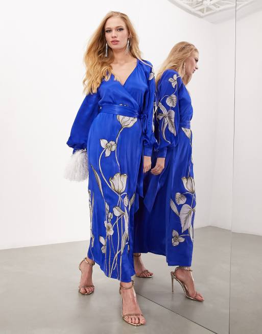 Vestido midi azul cruzado con cuello halter y bordado de tulipanes de satén de ASOS EDITION