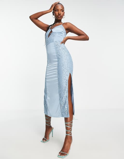 Vestido midi azul de satén con inserto de encaje de NaaNaa
