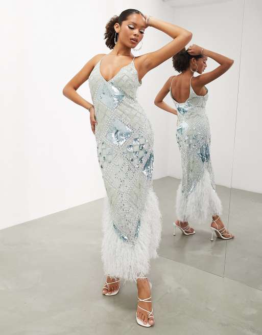 Vestido midi azul hielo con diseño de lentejuelas y cristales en forma de rombos y bajo de plumas sintéticas de ASOS Edition