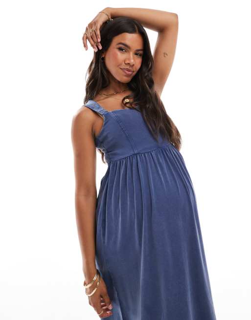 Vestido midi azul lavado de tirantes de punto de Mamalicious Maternity, 2 de 4