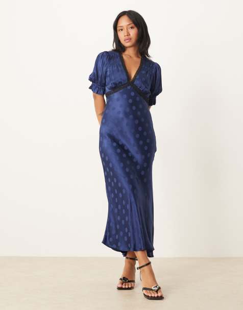 Vestido midi azul marino con ribete de encaje Angela de Nobody's Child Petite - view 1