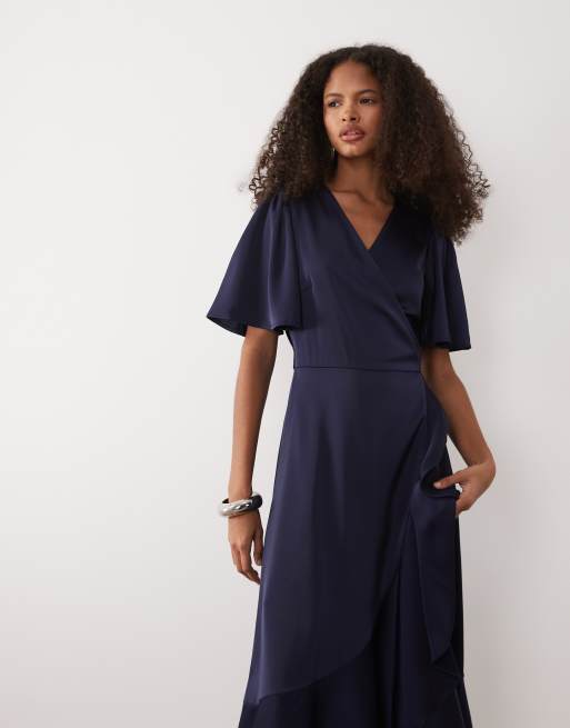 Vestido midi azul marino cruzado de satén de YAS, 2 de 4