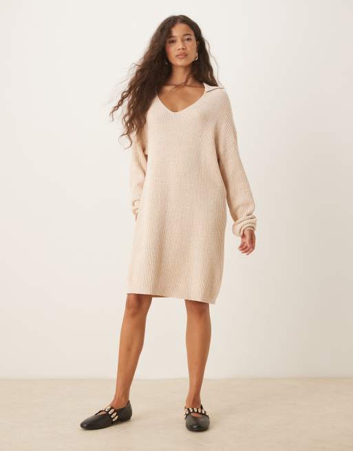Vestido midi beis jaspeado estilo jersey con cuello de pico de Glamorous, 2 de 4