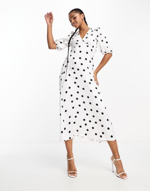 Vestido midi blanco con lazada en la espalda y estampado de lunares de Style Cheat, 2 de 5