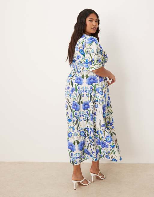 Vestido midi blanco de corte amplio con estampado azul, mangas abullonadas y cuello de pico de Hope & Ivy Plus, 4 de 4