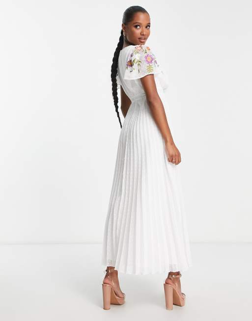 Vestido midi blanco plisado con parte desbocada, bordados cinturón de plumeti de DESIGN Petite | ASOS