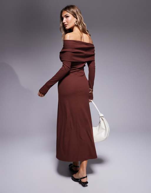 Vestido midi burdeos de manga larga con escote Bardot de canalé de ASOS DESIGN, 3 de 4