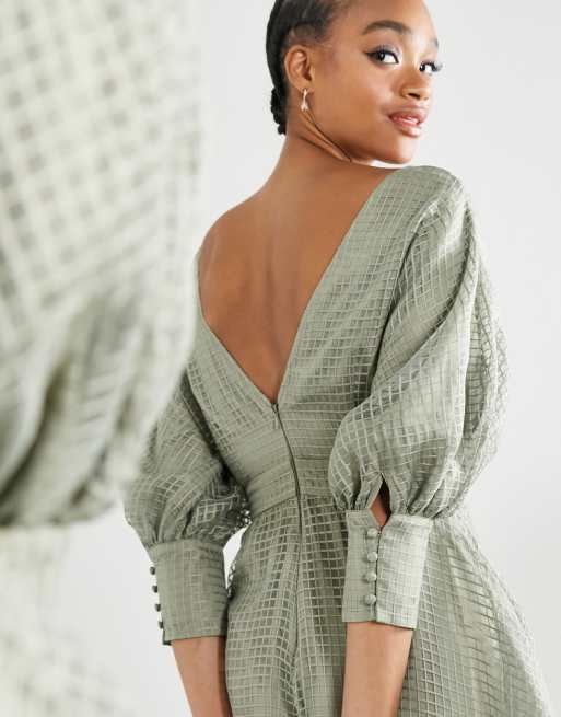 Vestido midi caqui a cuadros con mangas de estilo blusón de organza de ASOS Edition, 3 de 4
