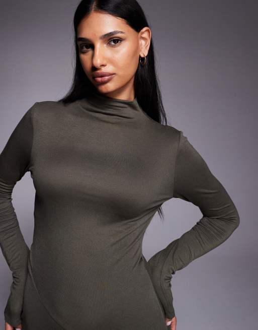Vestido midi caqui con cuello alzado y bajo asimétrico de ASOS DESIGN, 4 de 4