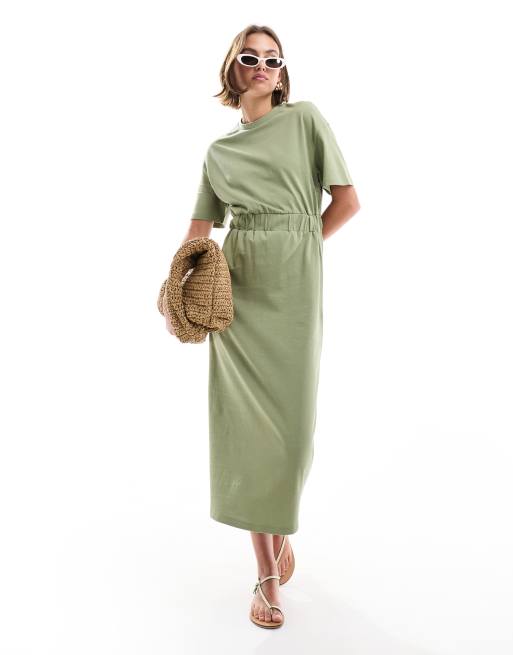 Vestido midi caqui estilo camiseta con cintura elástica de ASOS DESIGN