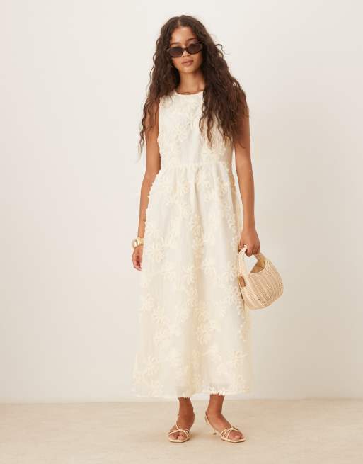 Vestido midi color crema con aplicaciones florales de VILA