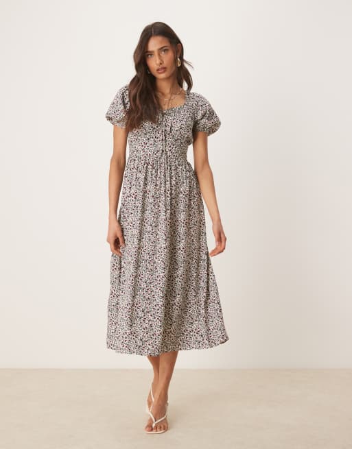 Vestido midi color crema de estilo mesonera con estampado de florecitas Geniveve de Nobody's Child