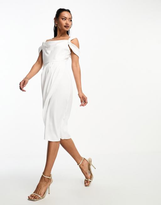 Vestido midi color marfil con escote Bardot de Closet London