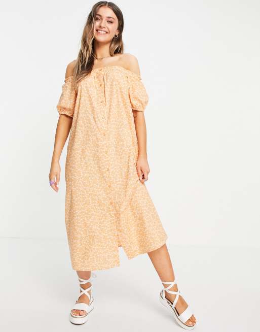 Vestido midi color melocotón con estampado floral, escote Bardot y mangas abullonadas Noa de Monki