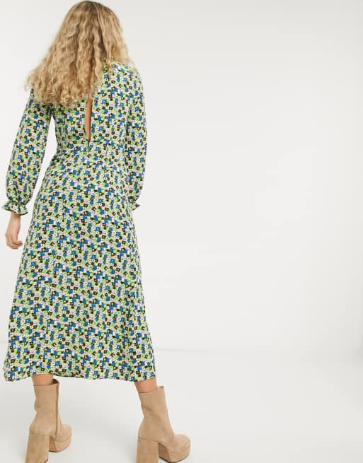 Vestido midi con cuello subido y estampado floral en verde de Topshop, 2 de 4