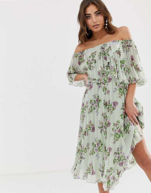 Vestido midi con diseño palabra de honor de doble capa y acabado plisado de ASOS DESIGN