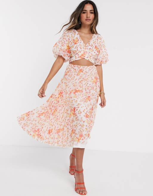 Vestido midi con diseño plisado envolvente y estampado floral de ASOS DESIGN, 4 de 4