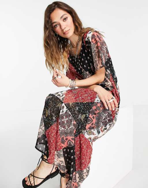 Vestido midi con estampado de estilo bohemio variado de Violet Romance