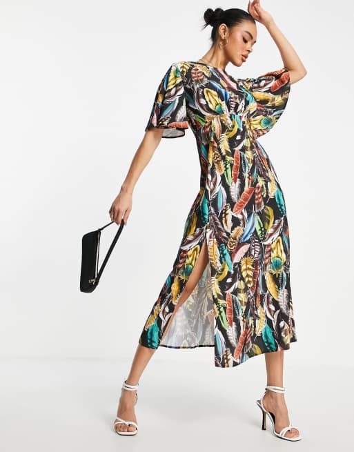 Vestido midi con estampado de plumas y mangas acampanadas de John Zack 