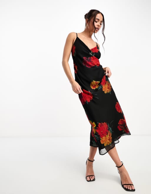 Vestido midi con estampado floral rojo y cuello desbocado de Hope & Ivy