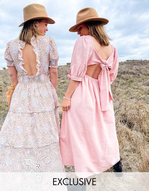 Vestido midi con lazada en la espalda de Labelrail x Collyer Twins