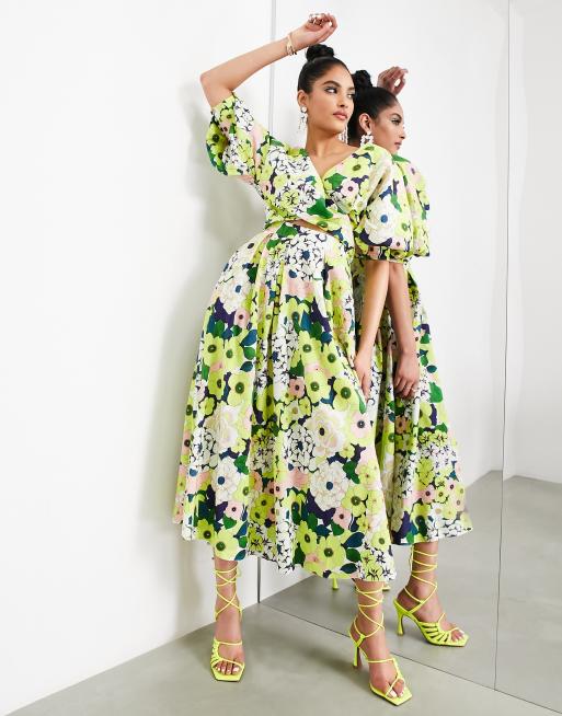 Vestido midi cruzado con estampado floral y mangas estilo blusón