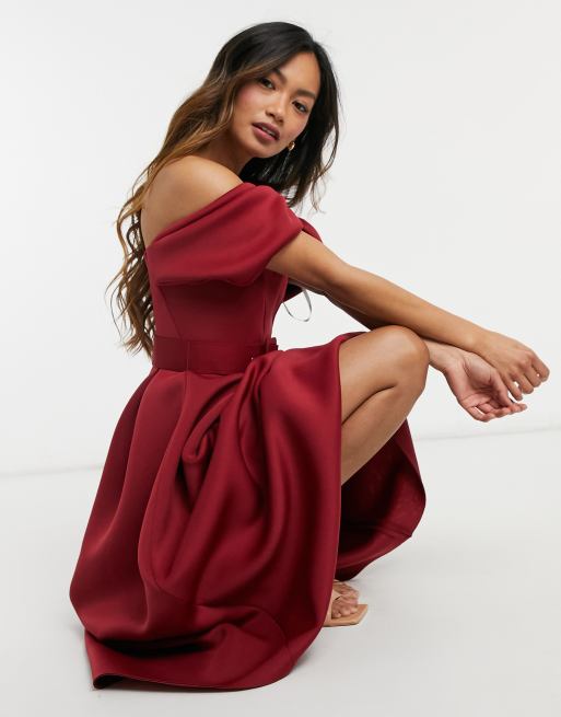 Vestido midi de graduación vino con cinturón y lazo de ASOS DESIGN | ASOS