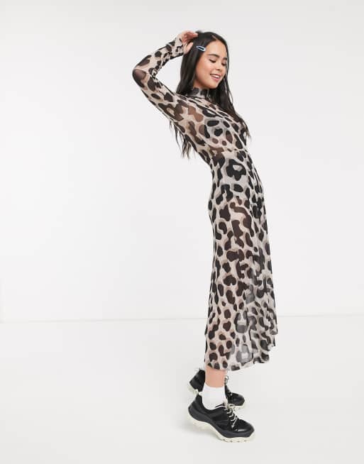 Vestido midi de malla con cuello subido y estampado de leopardo Cecilia de Monki, 4 de 4