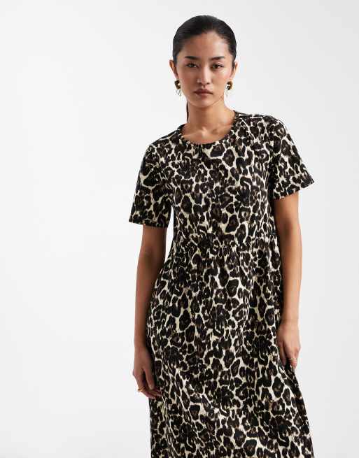 Vestido midi de manga corta con estampado de leopardo de punto liso de Threadbare, 2 de 4