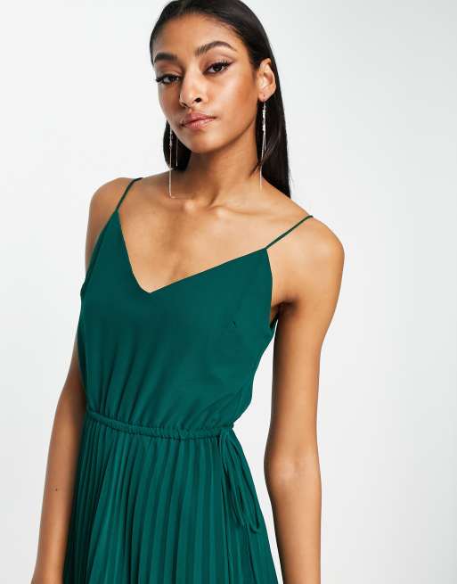 Vestido midi de tirantes verde bosque con diseño plisado y cordón ajustable en cintura de ASOS DESIGN | ASOS