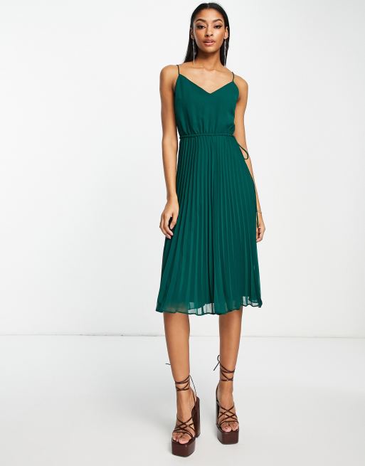 Vestido midi de tirantes verde bosque con diseño plisado y cordón ajustable en cintura de ASOS DESIGN | ASOS