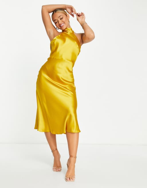 Vestido midi dorado con cuello subido y anudado de satén de John Zack 