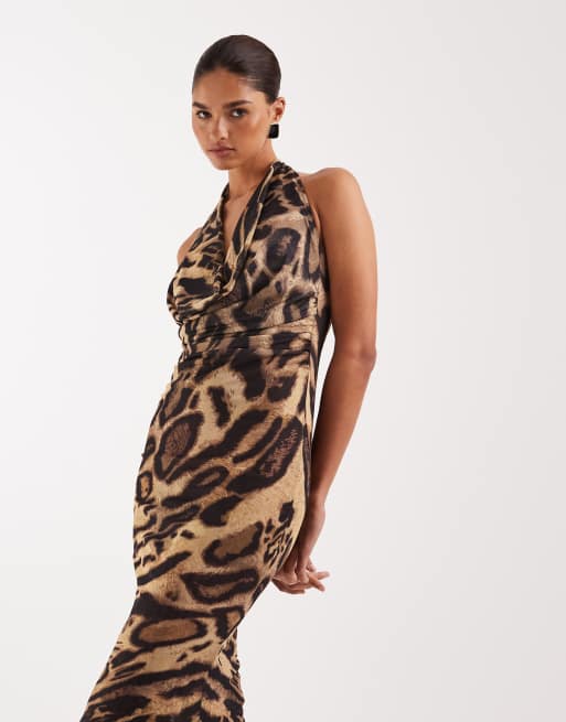Vestido midi escotado con estampado de leopardo y cuello halter de Murci, 4 de 4