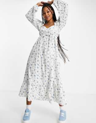 Vestido midi estilo mesonera con estampado floral azul de Miss Selfridge