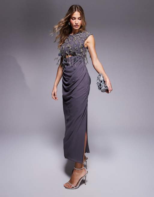 Vestido midi gris carbón con falda drapeada y ramilletes de abalorios en el pecho de ASOS DESIGN