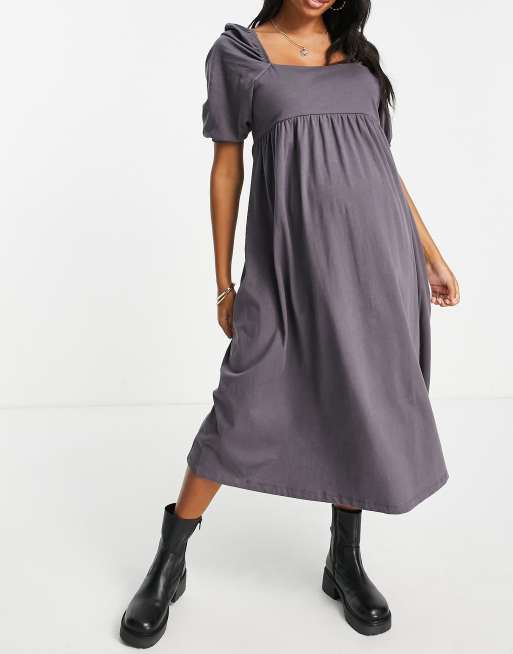 Vestido midi gris con mangas abullonadas fruncidas y escote cuadrado de ASOS DESIGN Maternity, 4 de 4