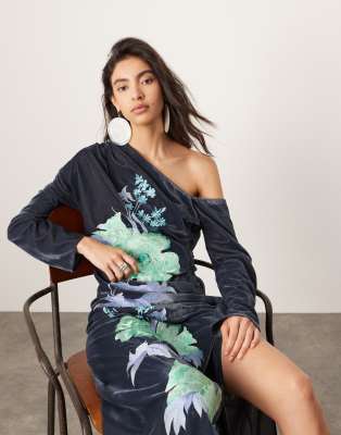 Vestido midi gris de manga larga con bordados florales y escote Bardot de terciopelo de ASOS EDITION