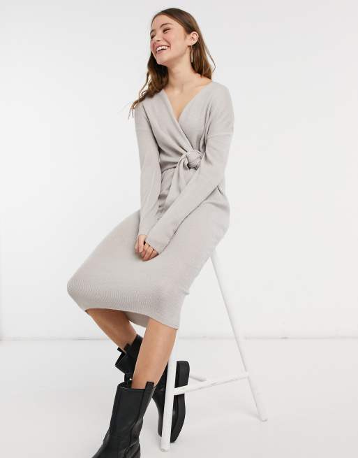 Vestido midi gris de punto con diseño cruzado y lazada Loren de Style Cheat