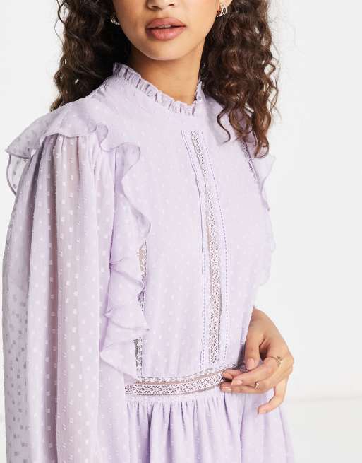 Vestido midi lila de chifón con insertos de encaje de Miss Selfridge, 3 de 4