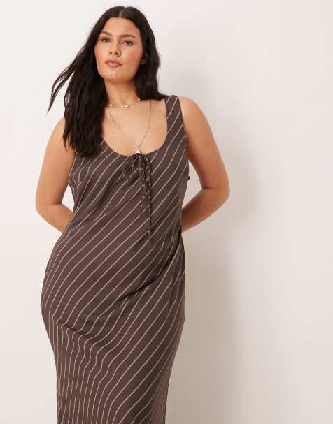Vestido midi marrón chocolate a rayas con cuello ancho y lazada delantera de ASOS DESIGN Curve - view 1
