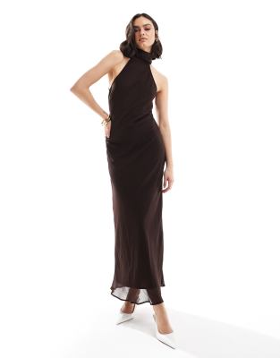 Vestidos máximos de chiffon estilo halter con hombros descubiertos Morado