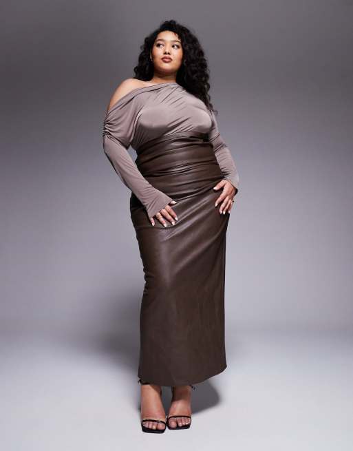 Vestido midi marrón chocolate con hombros caídos de poliuretano de ASOS DESIGN Curve