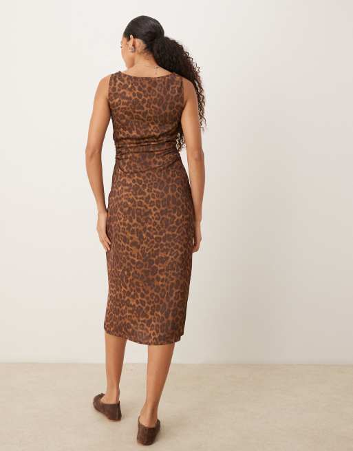 Vestido midi multicolor con estampado de leopardo de satén de JJXX, 3 de 4