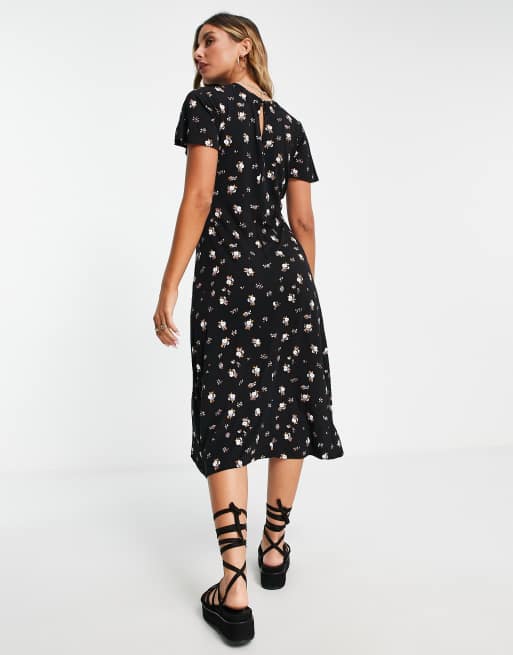 Vestido midi negro con mangas acampanadas y estampado de flores de River Island, 2 de 4
