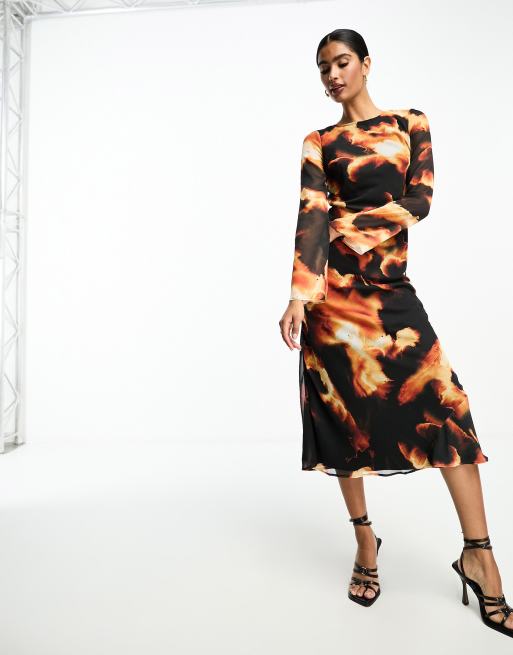 Vestido midi negro de manga larga con diseño estampado de chifón de ASOS DESIGN, 4 de 4